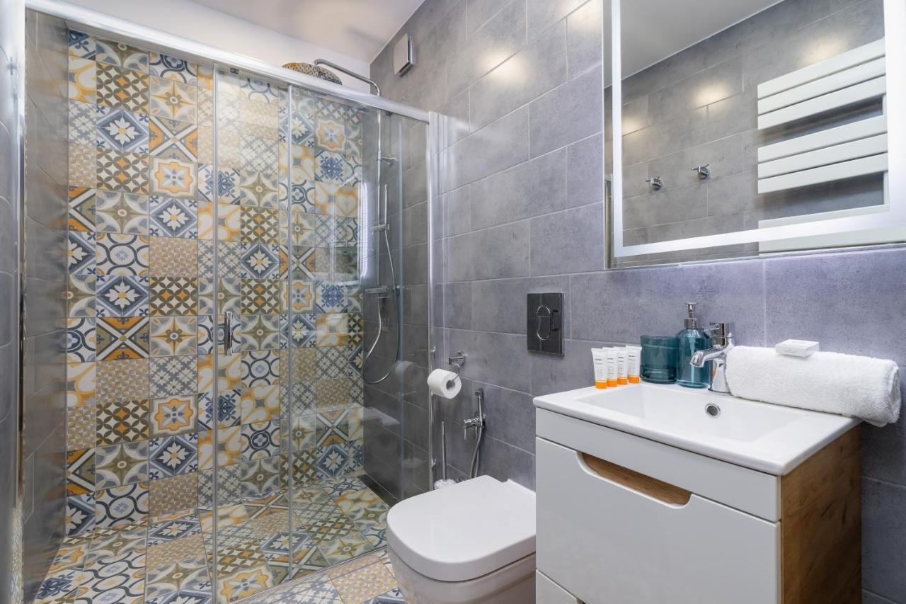 Underground Kielecka Rondo Mogilskie By Renters Appartement